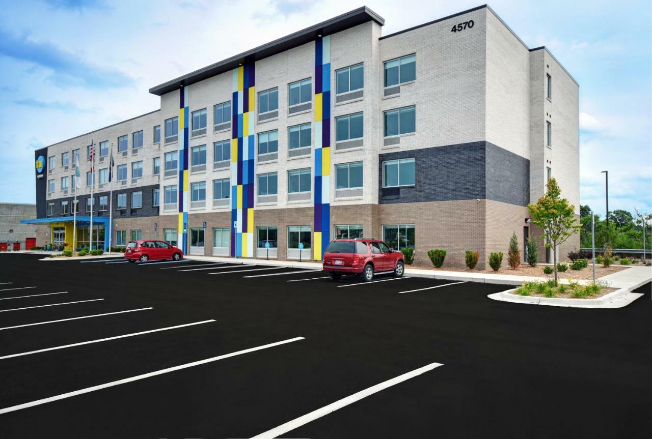 Tru By Hilton Grand Rapids Airport Hotel